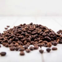 قهوه ماکیاتو چیست؟ + طرز تهیه کافی شاپی در منزل